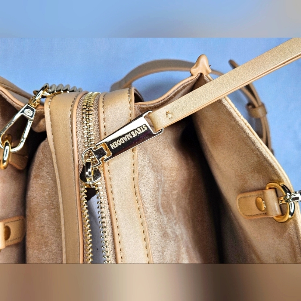 *NEW* Steve Madden Monogrammed Leather Bag - Picture 10 of 10